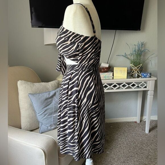 Agua Bendita Dress - Picture 2 of 6